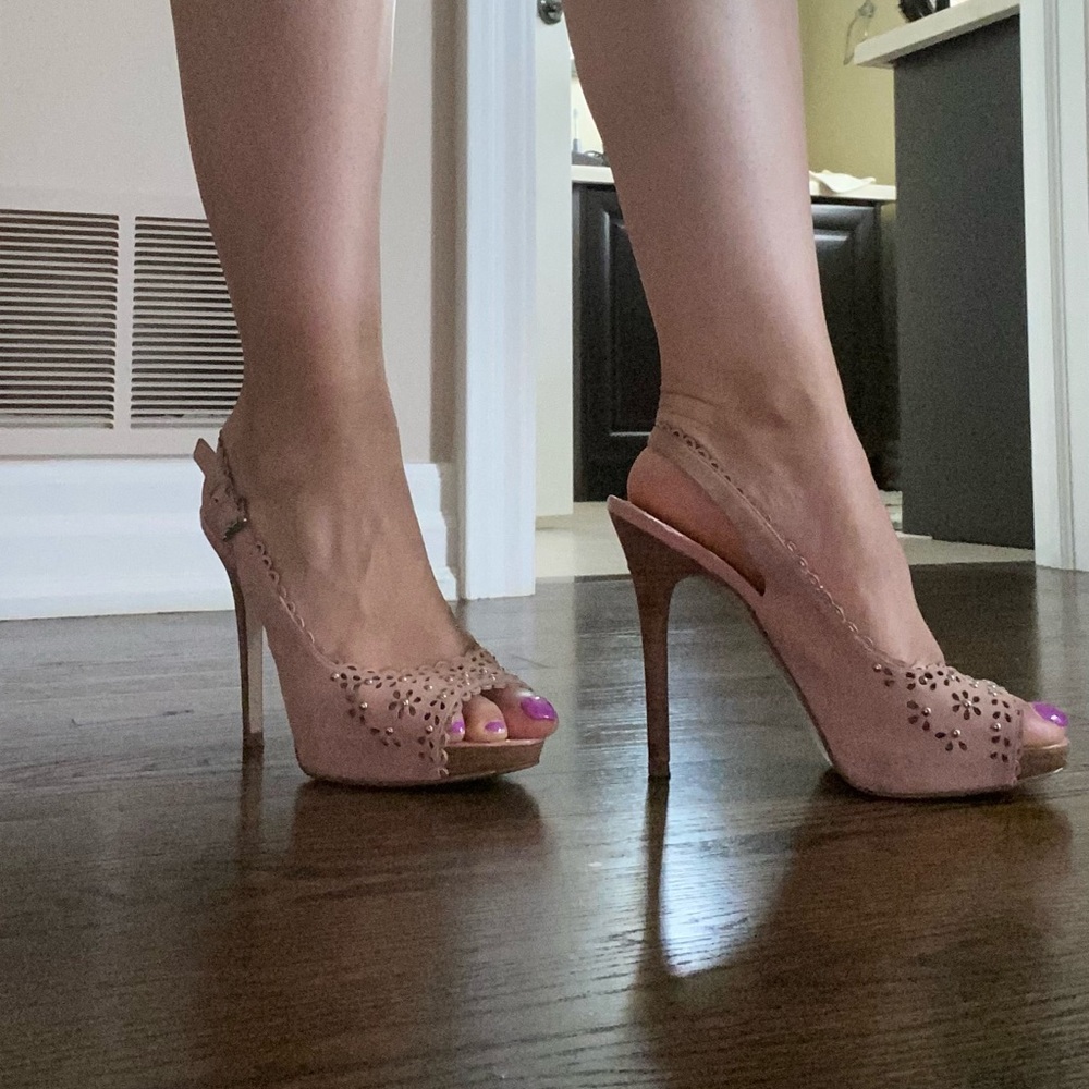 Guess size 8 shoes in a blush colour  4 inch heel